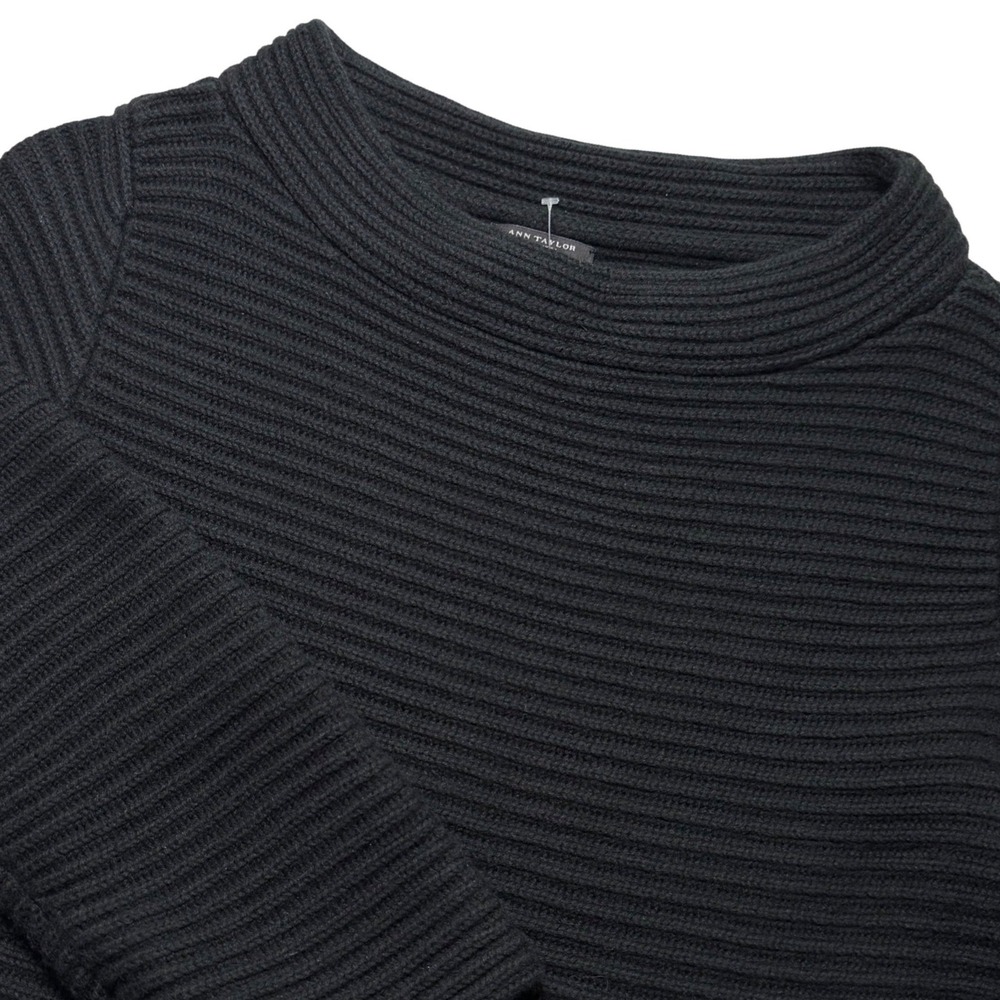 Ann Taylor Petite Womens Size Small Black Ribbed Merino Wool Sweater